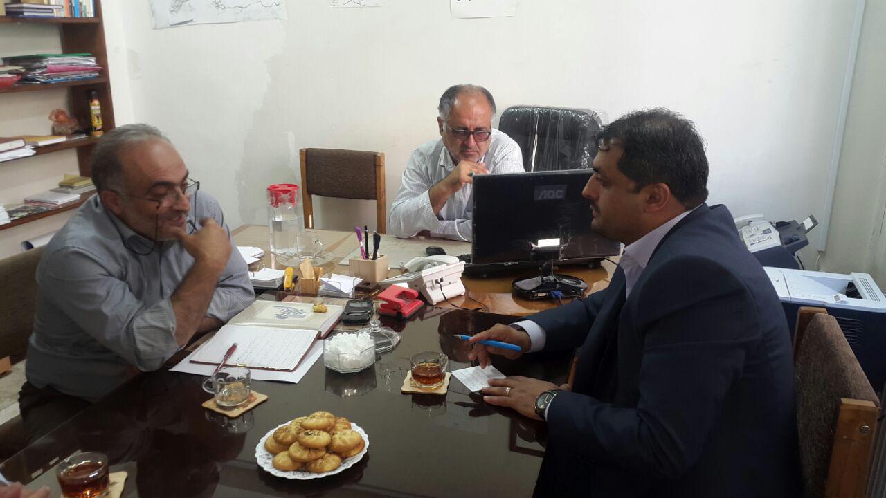جلسه مشترک سرپرست دفتر نمایندگی سوادکوه با رئیس اداره گاز
