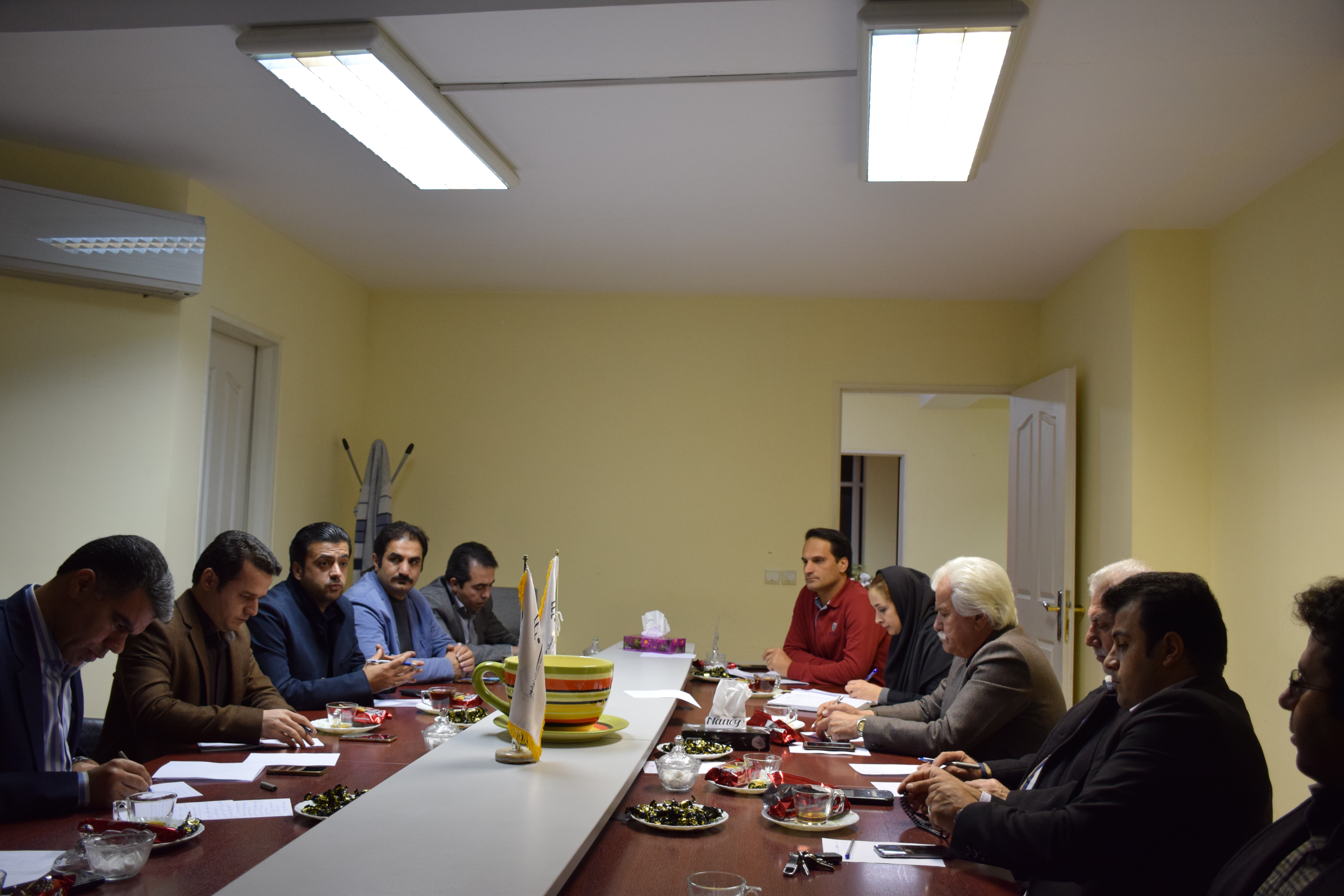 جلسه مشترک هیأت رئیسه دفترنمایندگی با شهرداران نوشهر ، پول ، کجور و شورای شهر نوشهر برگزار شد
